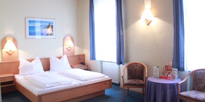 Pensionen - WLAN - Wien-Stadt - Doppelzimmer mit Dusche, WC, digitalem Kabel-TV und Minibar - Hotel-Pension Wild