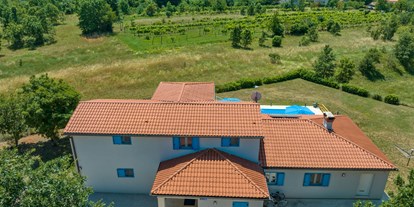 Pensionen - Terrasse - Kroatien - Landschaft mit Blick nach Süden - Villa Jasmin Sumber
