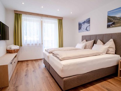 Pensionen - Inzing (Inzing) - Schlafzimmer im Sonnenappartement - Alpengasthof Hohe Burg