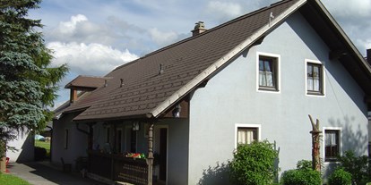 Pensionen - Garten - Yspertal - Ansicht - Zufahrt - Haus Linda