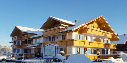 Pensionen - Garten - Nesselwang - Landhaus Ohnesorg im Winter - Landhaus Ohnesorg