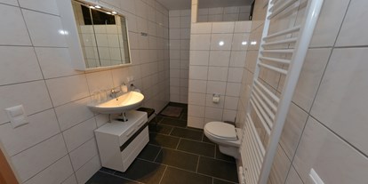 Pensionen - Umgebungsschwerpunkt: am Land - Stall - Badezimmer appartment Kreuzeck - Frühstückspension Ferienhaus Kolbnitz