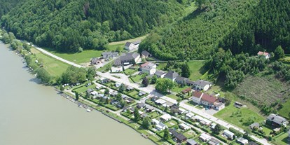 Pensionen - Radweg - Wieselburg - Willersbach von Oben mit Campingplatz Krenn. - Gasthof & Camping Krenn