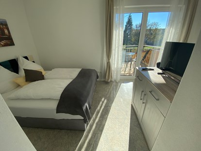 Pensionen - Umgebungsschwerpunkt: Stadt - Steinhöring - Doppelzimmer 102 mit Balkon - Pension am Weberhof