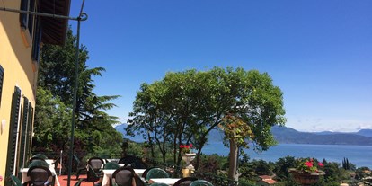 Pensionen - Umgebungsschwerpunkt: Stadt - Manerba del Garda - Unsere Terrasse mit wunderschoenem Seeblick  - Villa Schindler