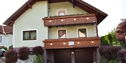 Pensionen - Terrasse - Niederösterreich - Haus von vorne - Eva´s Gästehaus