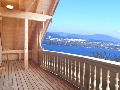 Pensionen - Umgebungsschwerpunkt: am Land - Hof bei Salzburg - Ausblick auf den herrlichen Attersee vom schönsten Balkon des Hauses. - Florineum