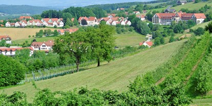 Pensionen - Sinabelkirchen - Lage vom Biodorf und vom Hotel - Ferienapartment  im Biodorf Bad Waltersdorf