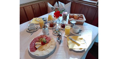 Pensionen - Terrasse - Oberbayern - FRÜHSTÜCK - HOCHDÜRRNBERG Bed and Breakfast