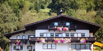 Pensionen - Balkon - Hüttschlag - Hausansicht - Appartements Zauchenseeblick