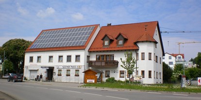 Pensionen - Umgebungsschwerpunkt: Therme - Gessertshausen - Ansich von der Strasse - Gasthof Magg