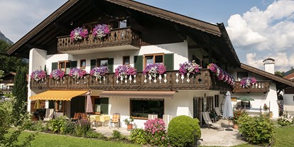 Pensionen - Garten - Garmisch-Partenkirchen - Gästehaus am Kurpark