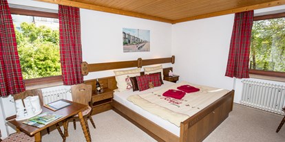 Pensionen - WLAN - Mauth - unser Familienzimmer "Portobello" mit Doppelbett und Doppelstockbett - The Scottish Highlander Guesthouse