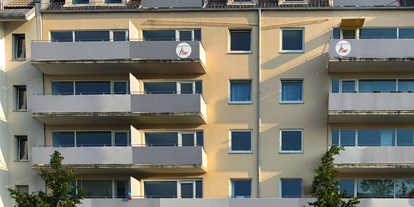 Pensionen - Balkon - München - Hausansicht - The Dot