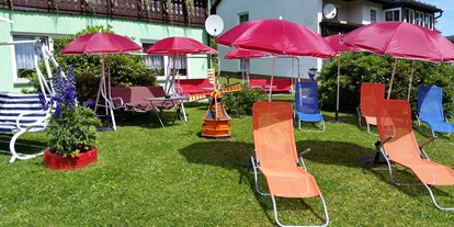Pensionen - Fichtelberg - Garten mit Sonnenliegen - Gruppenferienhäuser & Hotel-Pension Dressel