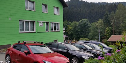 Pensionen - Art der Pension: Gasthaus mit Zimmervermietung - Bayern - weitere Parkplätze - Gruppenferienhäuser & Hotel-Pension Dressel