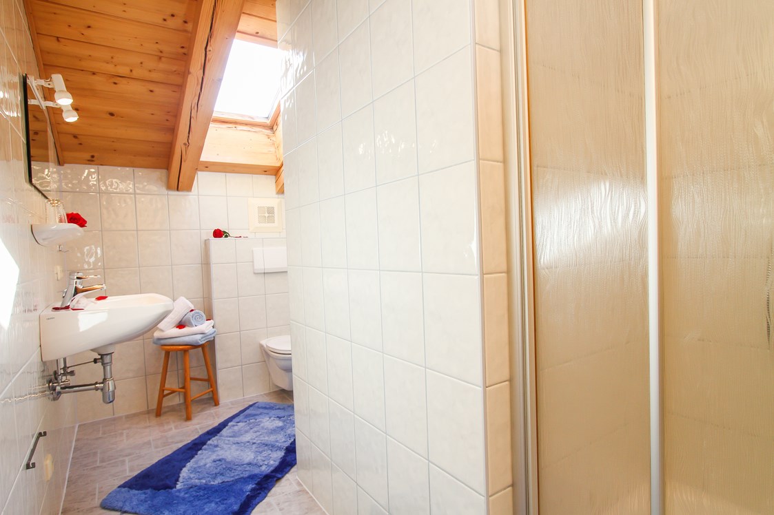 Frühstückspension: Badezimmer und Toilette - Urlaubsparadies Liebmannhof