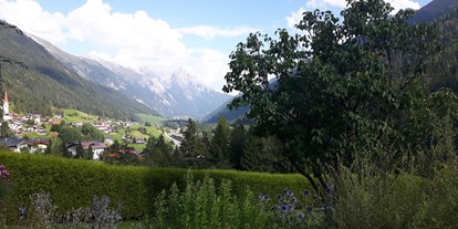 Pensionen - Kühlschrank - Ried im Oberinntal - schöner Ausblickpunkt vom Arlenhof - Arlenhof