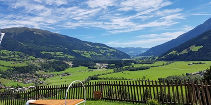 Pensionen - Umgebungsschwerpunkt: am Land - Uderns - Dieses Panorama erwartet Sie wenn Sie auf unserer Terrasse oder den Zimmern mit Balkon platz nehmen und die einzigartige Aussicht genießen. - Gasthof Friedburg