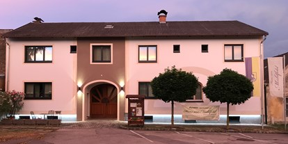 Pensionen - Balkon - Niederösterreich - Ansicht von der Mühlfeldgasse - Pension Haus am Mühlfeld - bed & breakfast